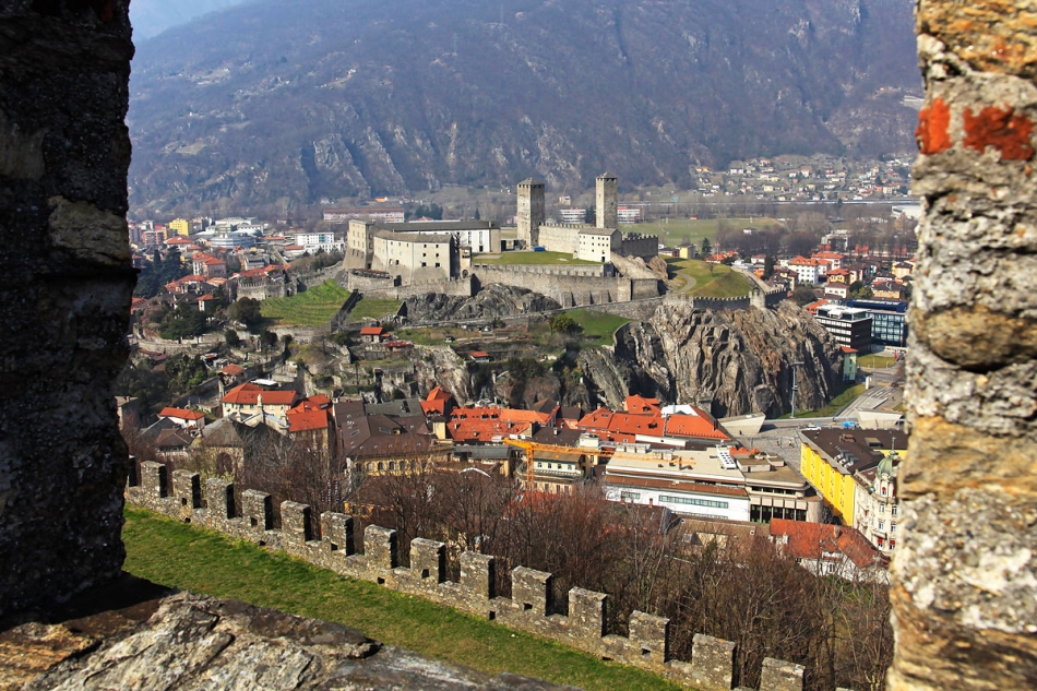 CASTLES OF BELLINZONA