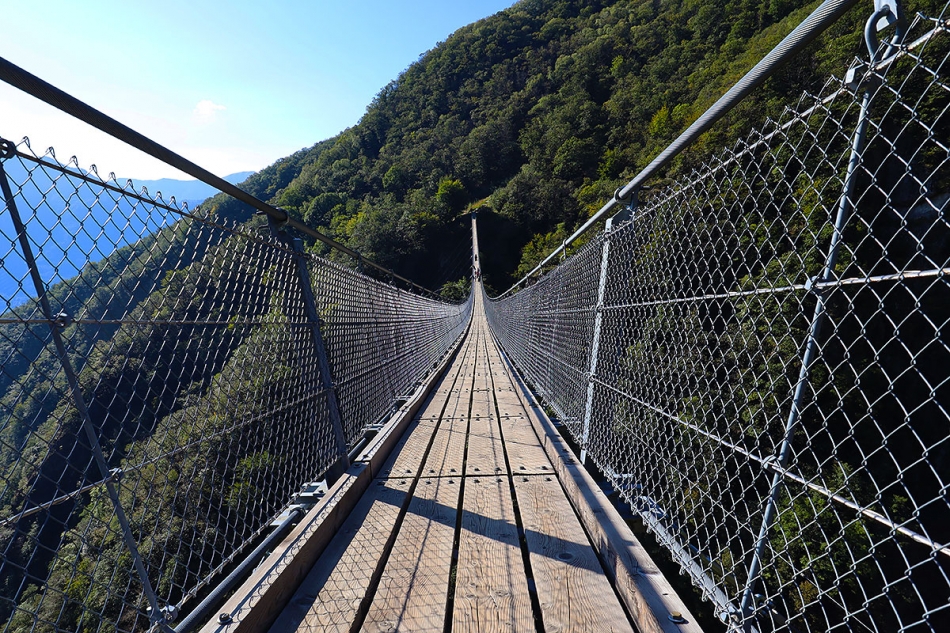 Ponte Tibetano di Carasc canton Ticino